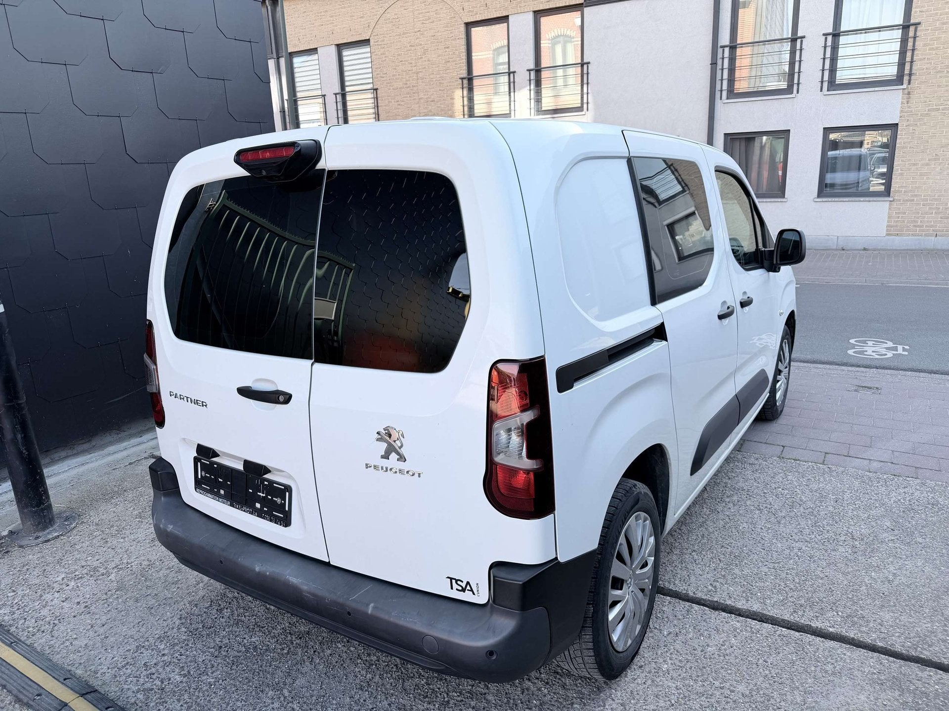 Peugeot Partner 1.5 BlueHDi Edition Asphalt | Navigatie | Ai, Autos, Peugeot, Achat, Entreprise, 2 places, Boîte manuelle