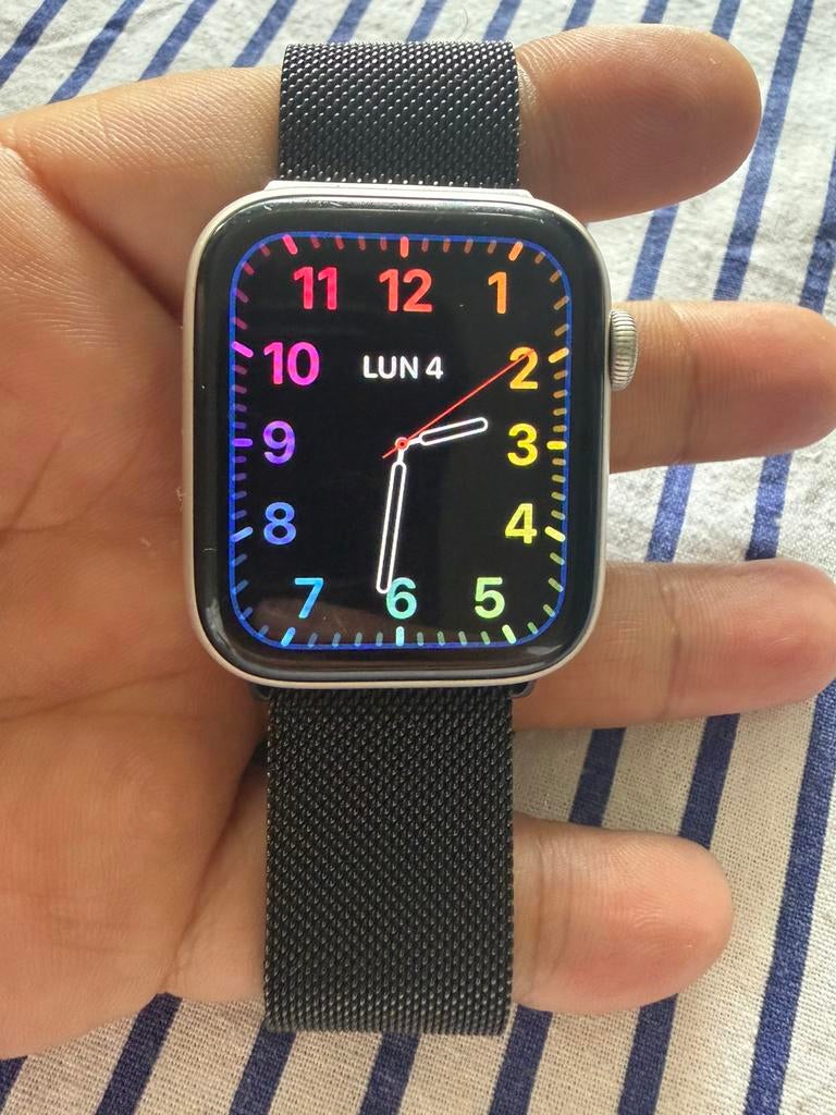 Apple Watch SE (2e generatie) 44mm - scherm gebarsten, Enlèvement, Comme neuf, Gris