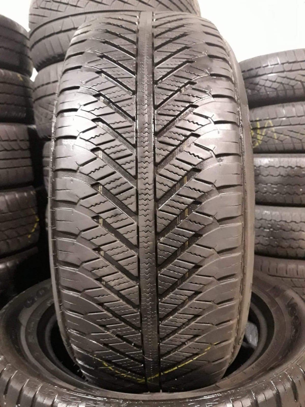 22550r17 225 50 r17 225/50/r17 goodryer avec montage, Ophalen of Verzenden