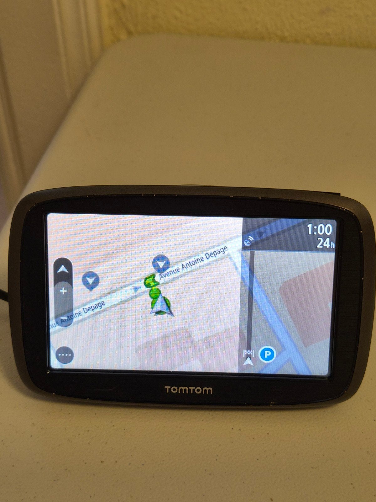 Gps Tomtom en bon etat, tres utile et tres precis, Autos : Divers, Navigation de voiture, Enlèvement