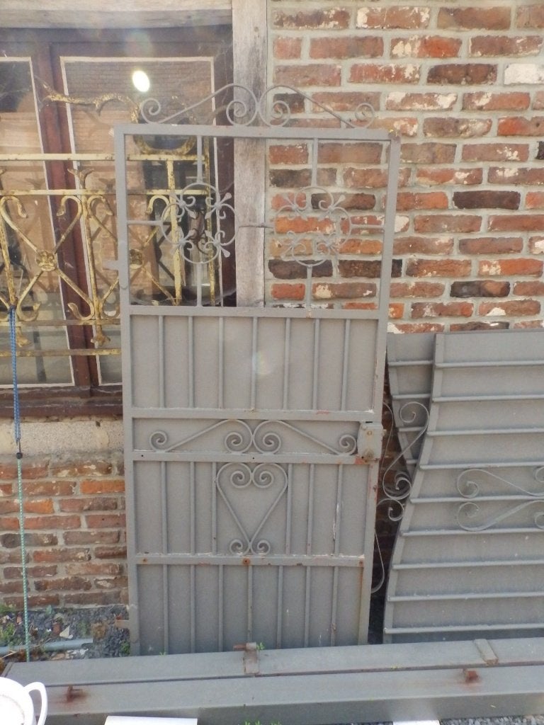 Smeedijzeren hekpoort en draadomheining, Ophalen, Met poort, Gebruikt, Sierhekwerk