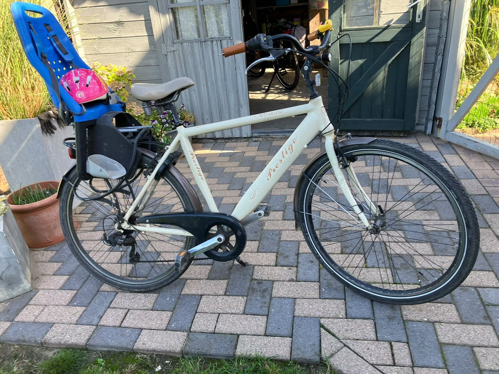 Damesfiets en mannenfiets + kinderzitje, Fietsen en Brommers, Ophalen, Zo goed als nieuw