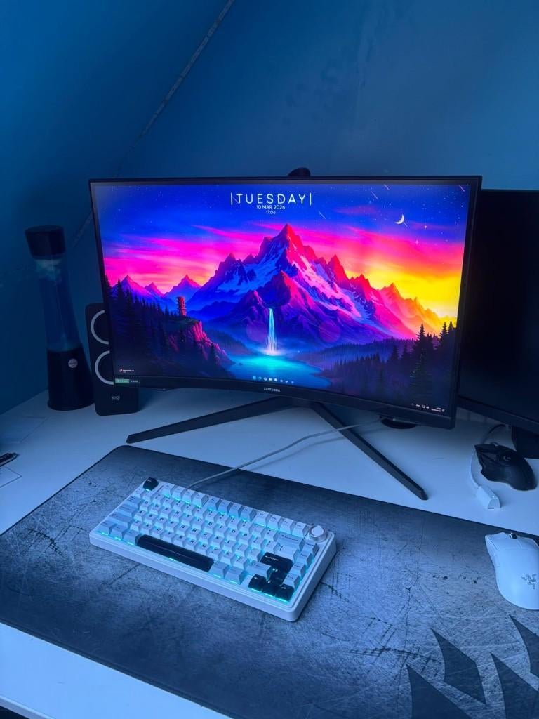 Odyssey G7 QHD 240Hz Curved Gaming Monitor 27 inch, VA, Minder dan 1 ms, Zo goed als nieuw, Samsung