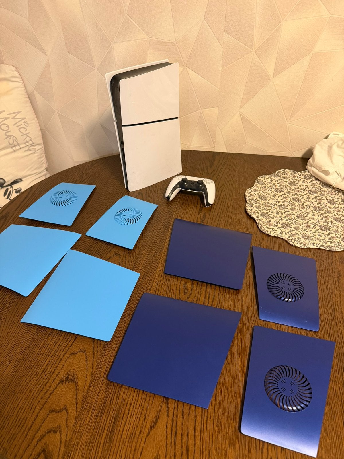 Ps5 digital slim met verschillende faceplates, Games en Spelcomputers, Ophalen, Zo goed als nieuw