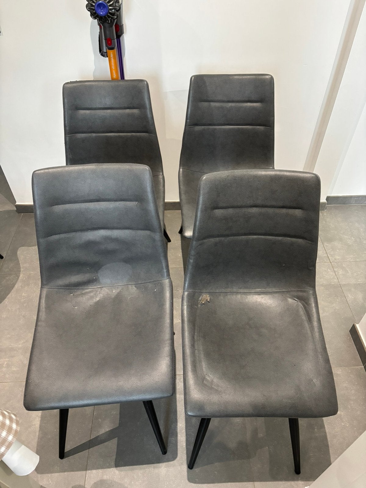 Chaises à donner, Enlèvement, Utilisé, Quatre