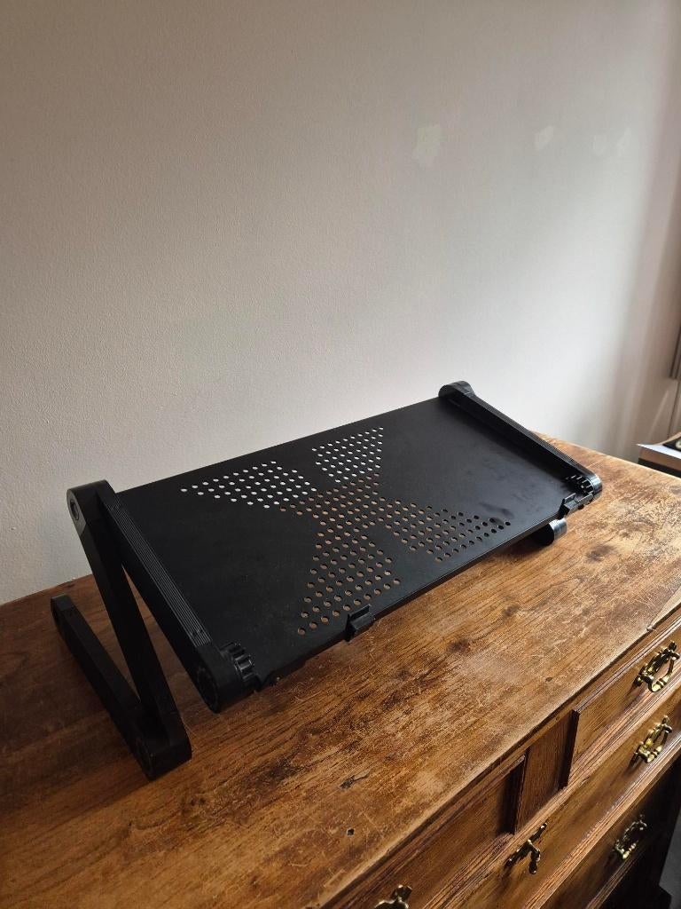 laptop standaard, Ophalen, Zo goed als nieuw, Geen, In hoogte verstelbaar