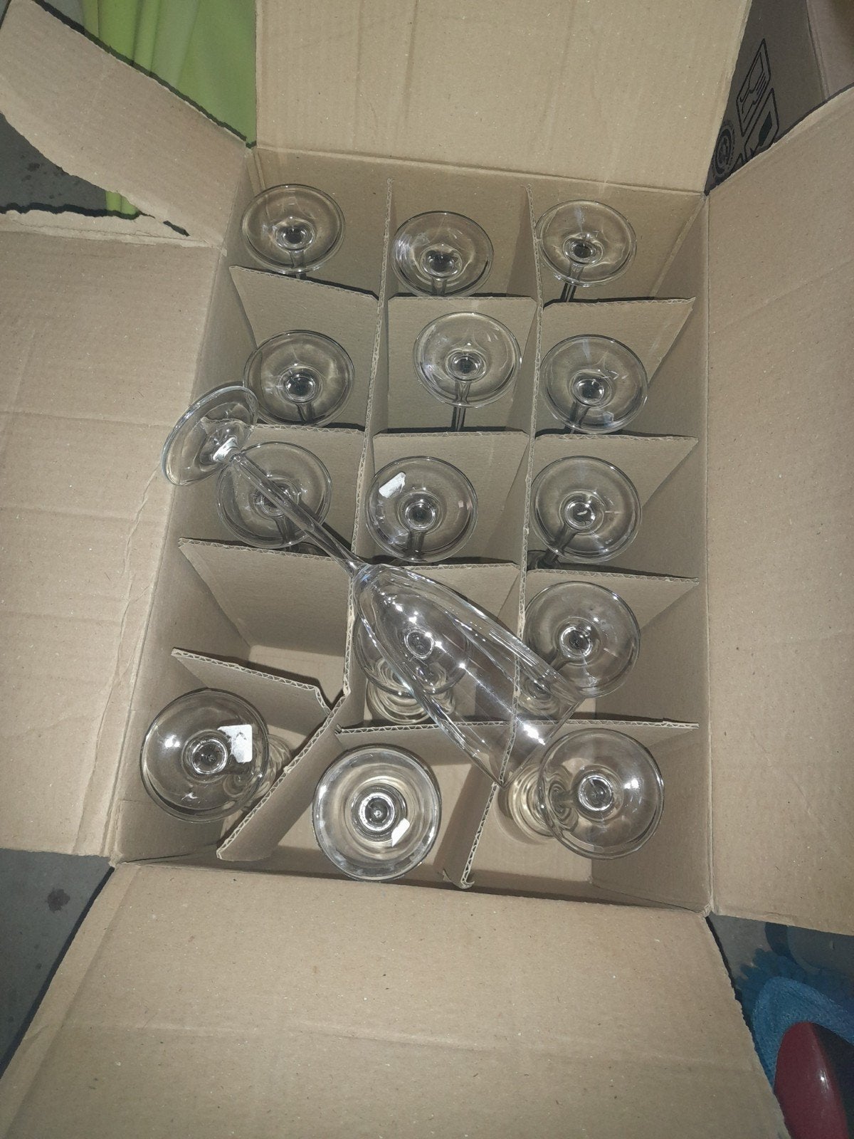 15 nieuwe hoge champagne glazen, Verzamelen, Ophalen