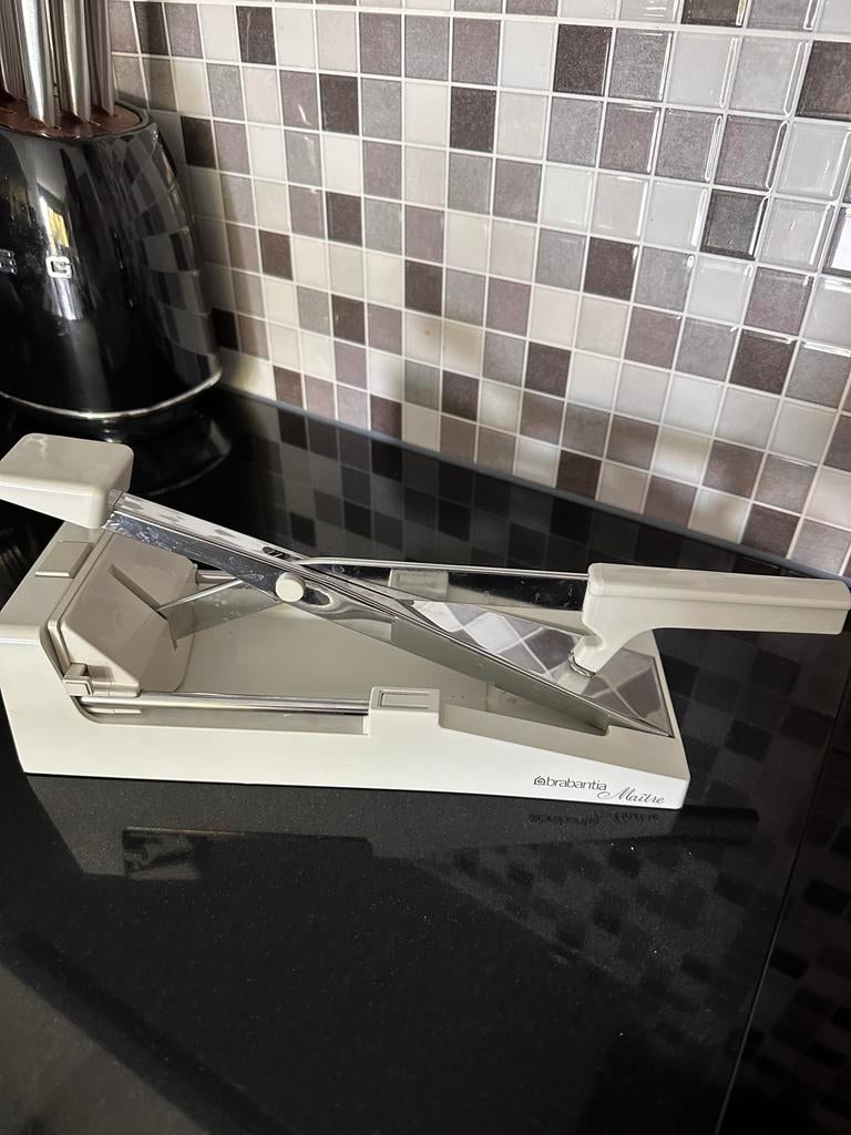 Coupe frites, Maison & Meubles, Cuisine | Ustensiles de cuisine, Comme neuf, Enlèvement, Blanc, Brabantia