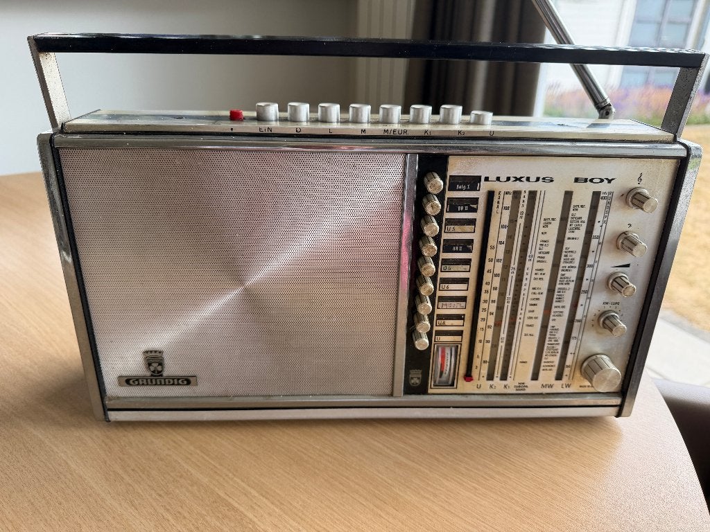 Vintage Grundig Luxus Boy Transistor Radio (1960), Ophalen, Gebruikt, Radio