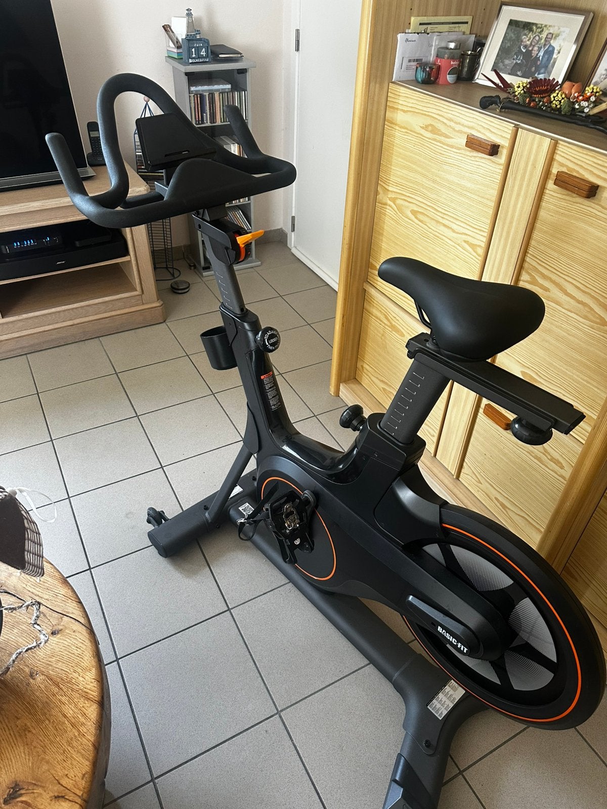 Spinningfiets smart bike(zwift, mywoosh… connecteerbaar), Ophalen, Zo goed als nieuw, Spinningfiets