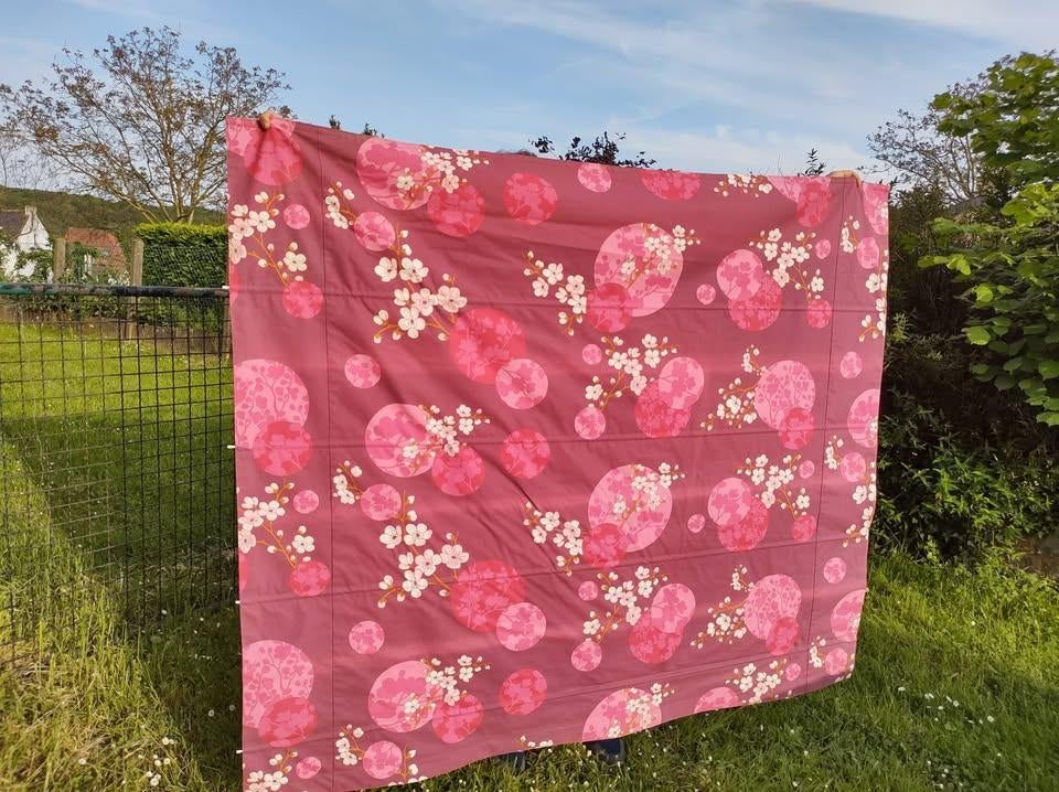 Store enrouleur rose foncé orné d'un motif Sakura, Huis en Inrichting, Stoffering | Gordijnen en Lamellen, Ophalen, Zo goed als nieuw