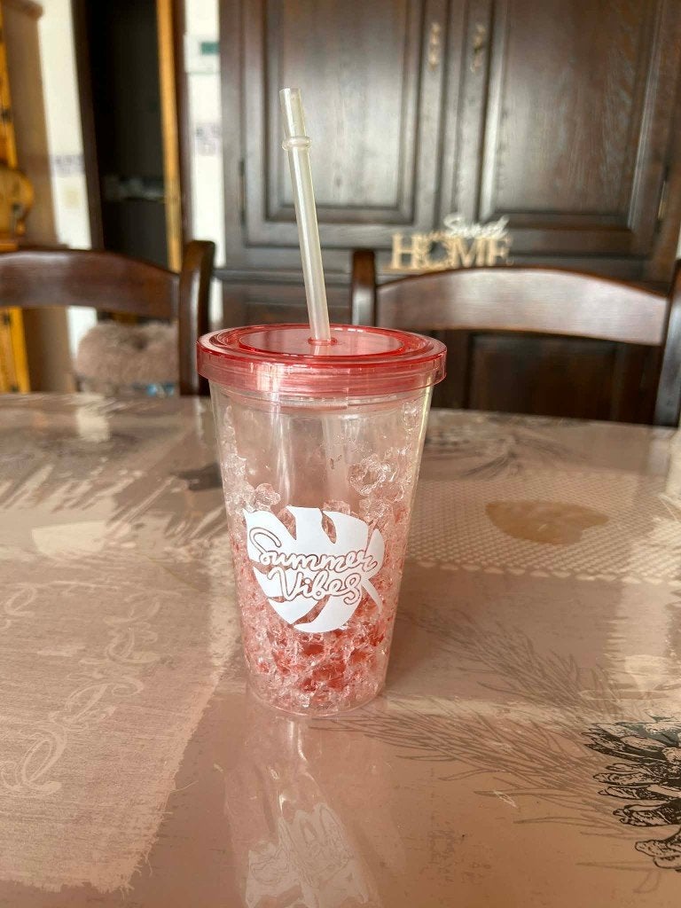Gobelet avec paille, Verre ou Verres, Enlèvement, Utilisé, Autres matériaux