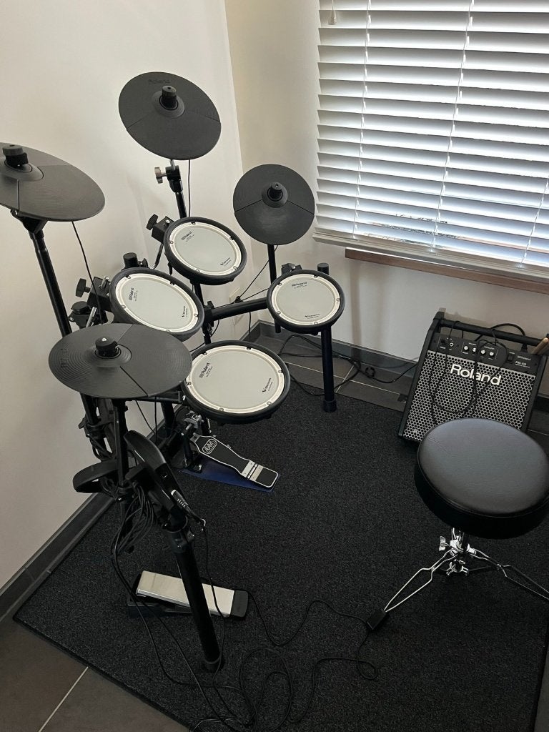 Elektrisch drumstel Roland V-drums TD-1 + versterker, Ophalen, Zo goed als nieuw, Roland, Elektronisch