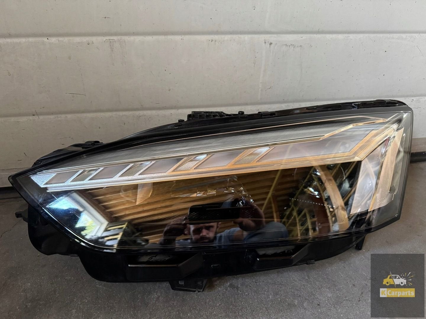 8W6941039 Audi A5 8W6 FULL LED MATRIX phare gauche LIFT, AUDI AG, Auto-Union-Strasse 1
85045  Ingolstadt, DE, Audi, Utilisé