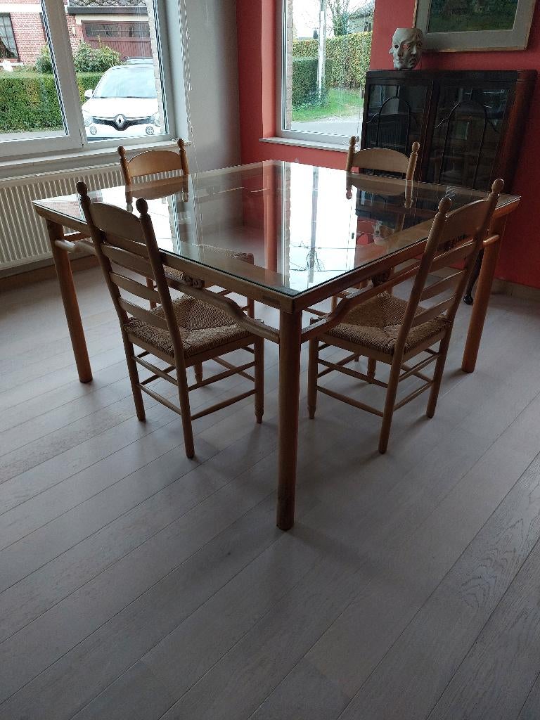 Ambachtelijke eettafel met 4 bijpassende stoelen, Huis en Inrichting, Ophalen, Gebruikt, 4 tot 6 stoelen