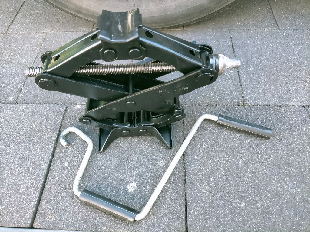 Cric ciseaux pour voiture., Autos : Divers, Outils de voiture, Enlèvement, Comme neuf