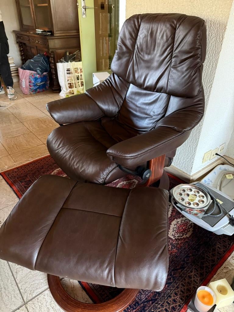 STRESSLESS RENO fauteuil + bank leer en hout Choco, Ophalen, Zo goed als nieuw, Leer