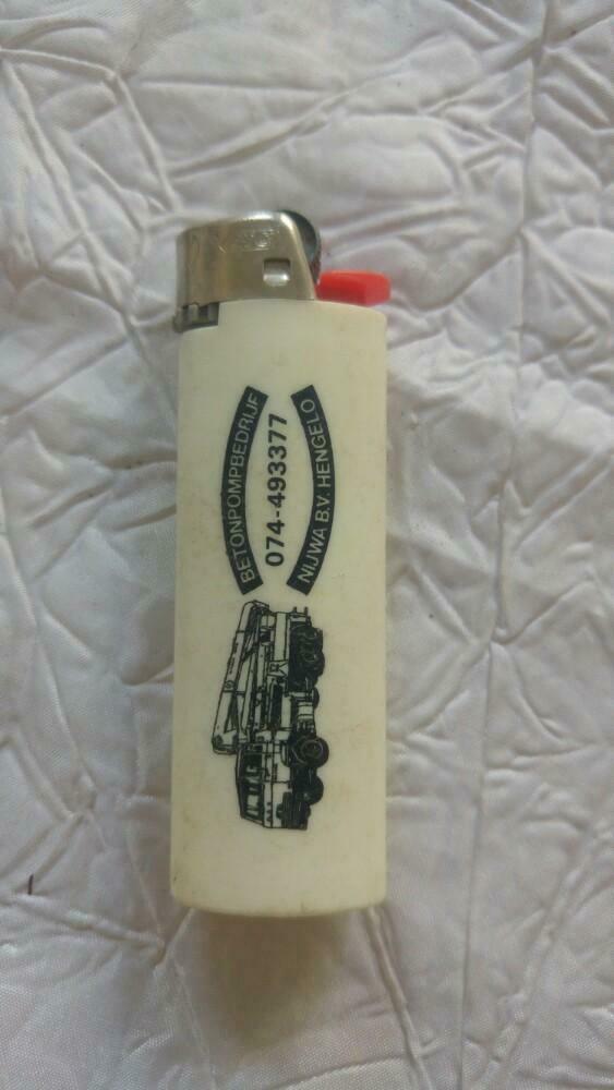 Briquet Aansteker BIC france 1980-90 betonpompbedrijf Hengel, Collections, Enlèvement ou Envoi, Utilisé, Briquet