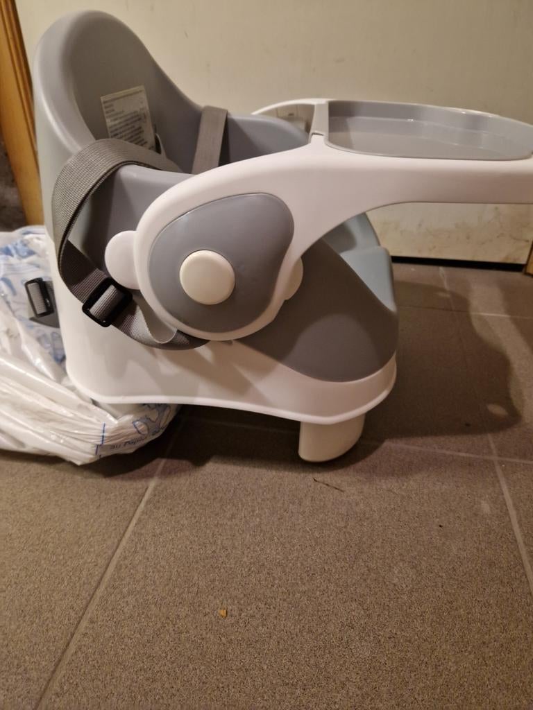 Chaise avec table pour bébé, Enlèvement