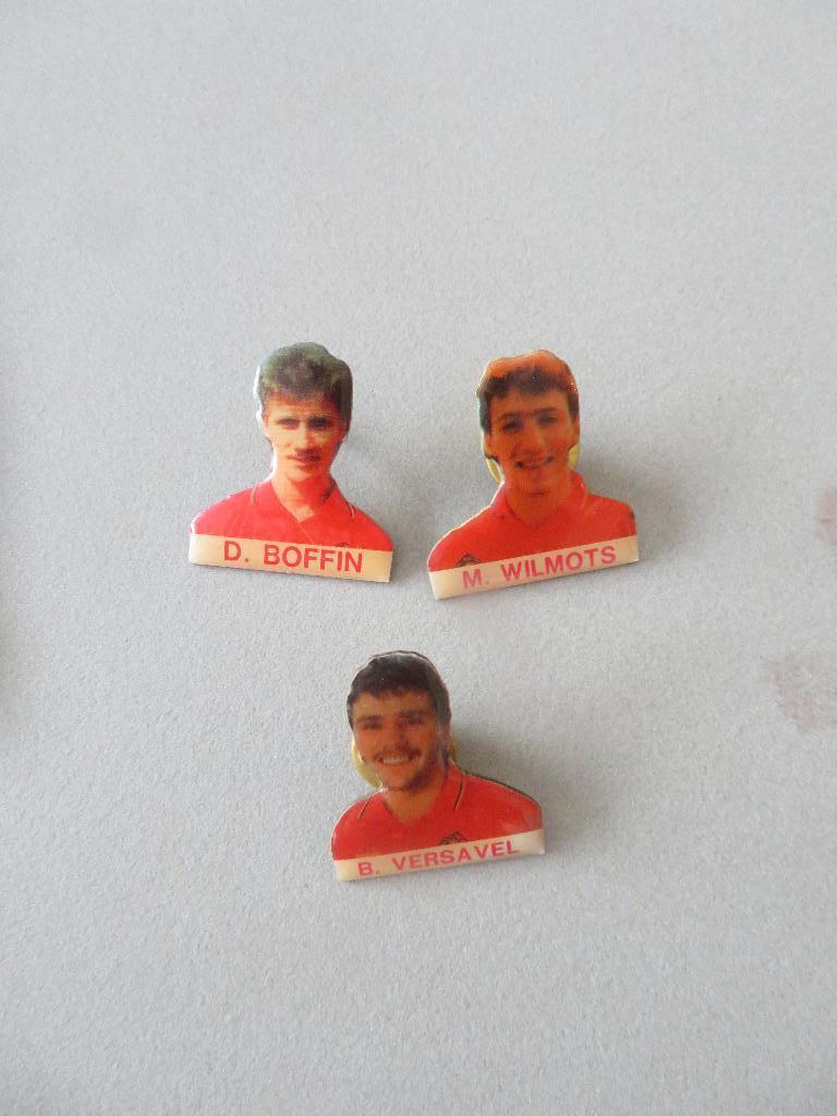 vintage pins x3 Rode Duivels Versavel Boffin Wilmots, Verzamelen, Ophalen of Verzenden, Zo goed als nieuw, Overige typen