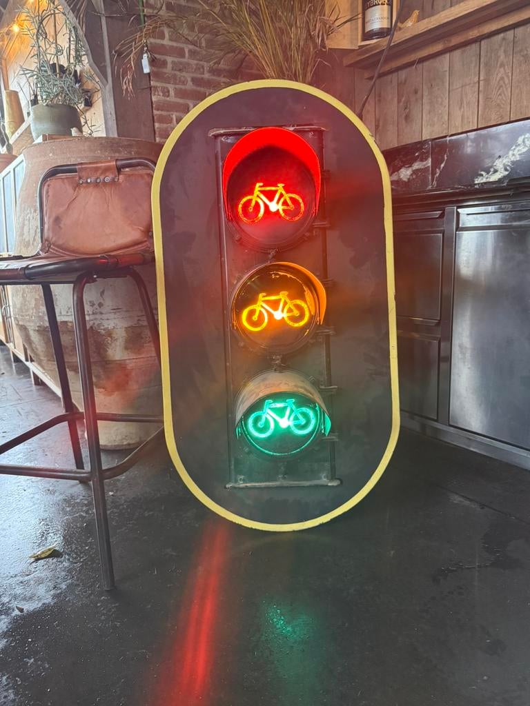 Feux de signalisation pour Mancave, Enlèvement