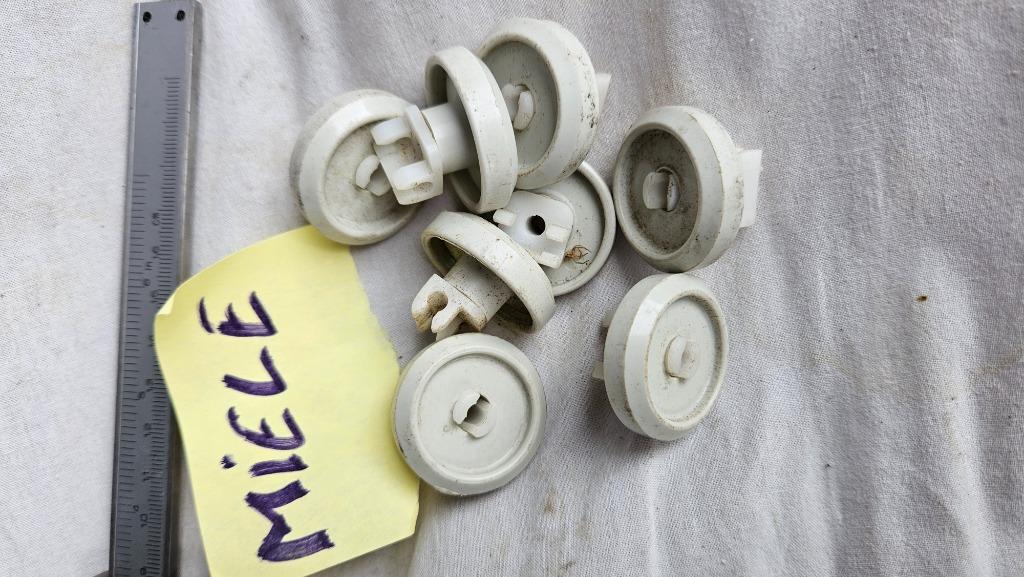 MIELE roulettes lave-vaisselle occasion, Enlèvement ou Envoi, Comme neuf, Encastré