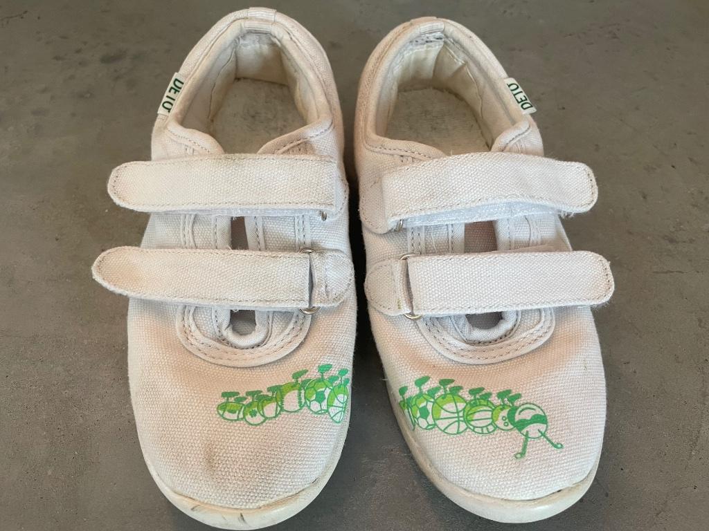Turnpantoffels maat 32-33, Ophalen, Zo goed als nieuw, Wit, Turnschoenen
