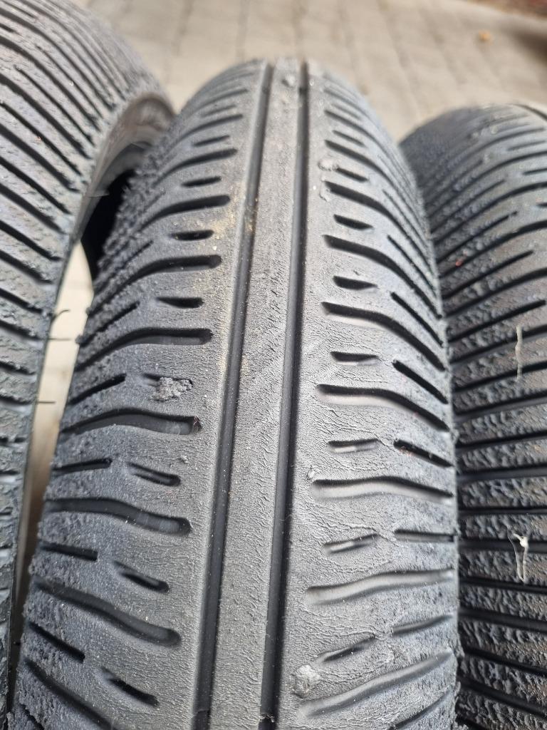 Bridgestone regen banden, Motoren, Ophalen
