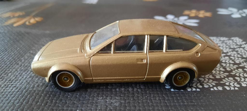 Solido N1305 Alfa Romeo Alfeta GTV 1:43, Hobby en Vrije tijd, Ophalen of Verzenden, Zo goed als nieuw, Auto, Solido