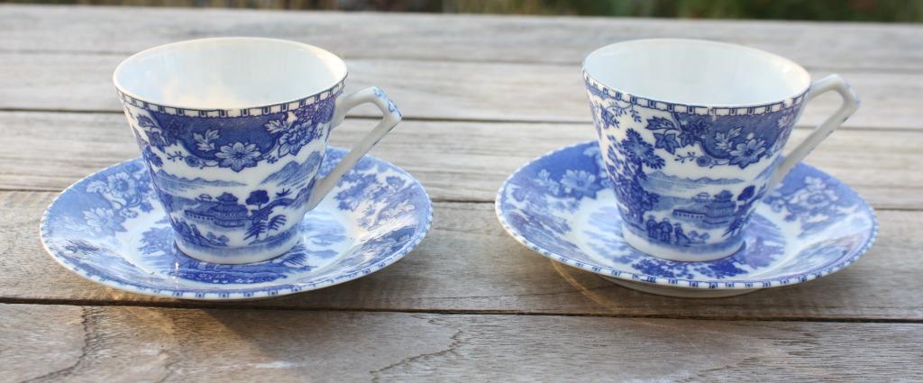 Retro vintage antieke oude tassen porselein Delft, Enlèvement ou Envoi