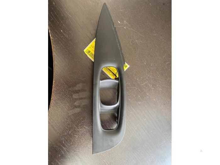 Commutateur vitre électrique d'un Nissan Qashqai, Enlèvement ou Envoi, 3 mois de garantie, Utilisé, Nissan