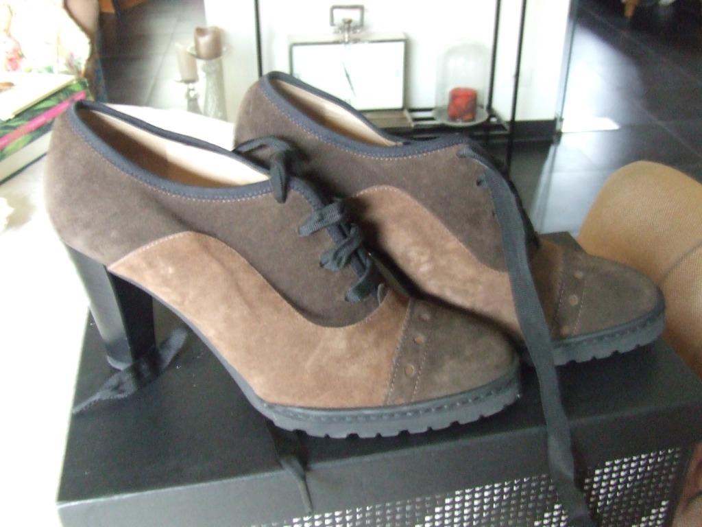 Belles chaussures femme italiennes marron "de Robert" pointu, Neuf, Enlèvement ou Envoi, Escarpins, Brun
