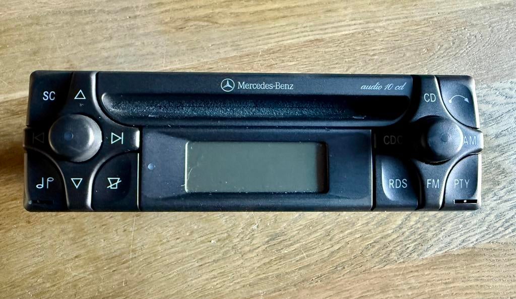 Mercedes Benz audio 10 cd auto radio, Auto diversen, Autoradio's, Ophalen of Verzenden, Zo goed als nieuw