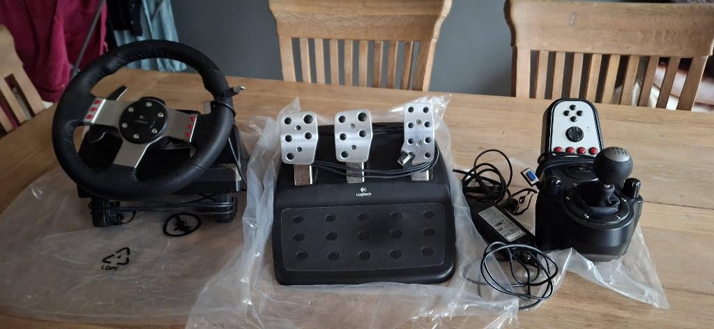 Logitech G27 (115 euros)., Ophalen, Gebruikt