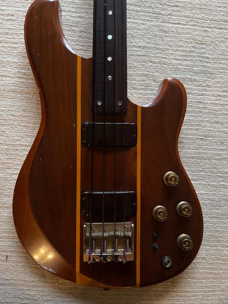 Ibanez ST824 fretless– zeldzaam! Japan 1980 PRIJS VERLAAGD, Muziek en Instrumenten, Snaarinstrumenten | Gitaren | Bas, Gebruikt