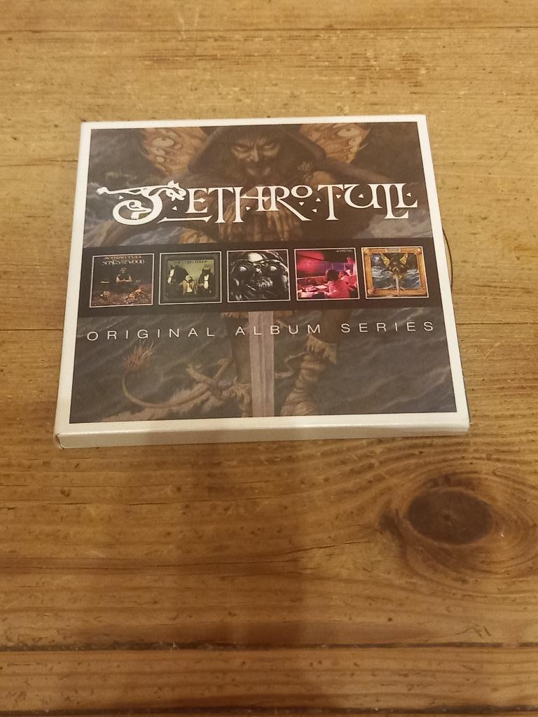 Box met 5 Cd's van Jethro Tull, CD & DVD, CD | Rock, Enlèvement ou Envoi, Comme neuf