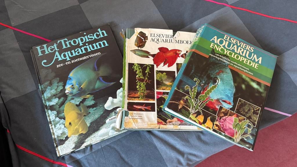 Trois livres Tropical Aquarium, Enlèvement, Comme neuf