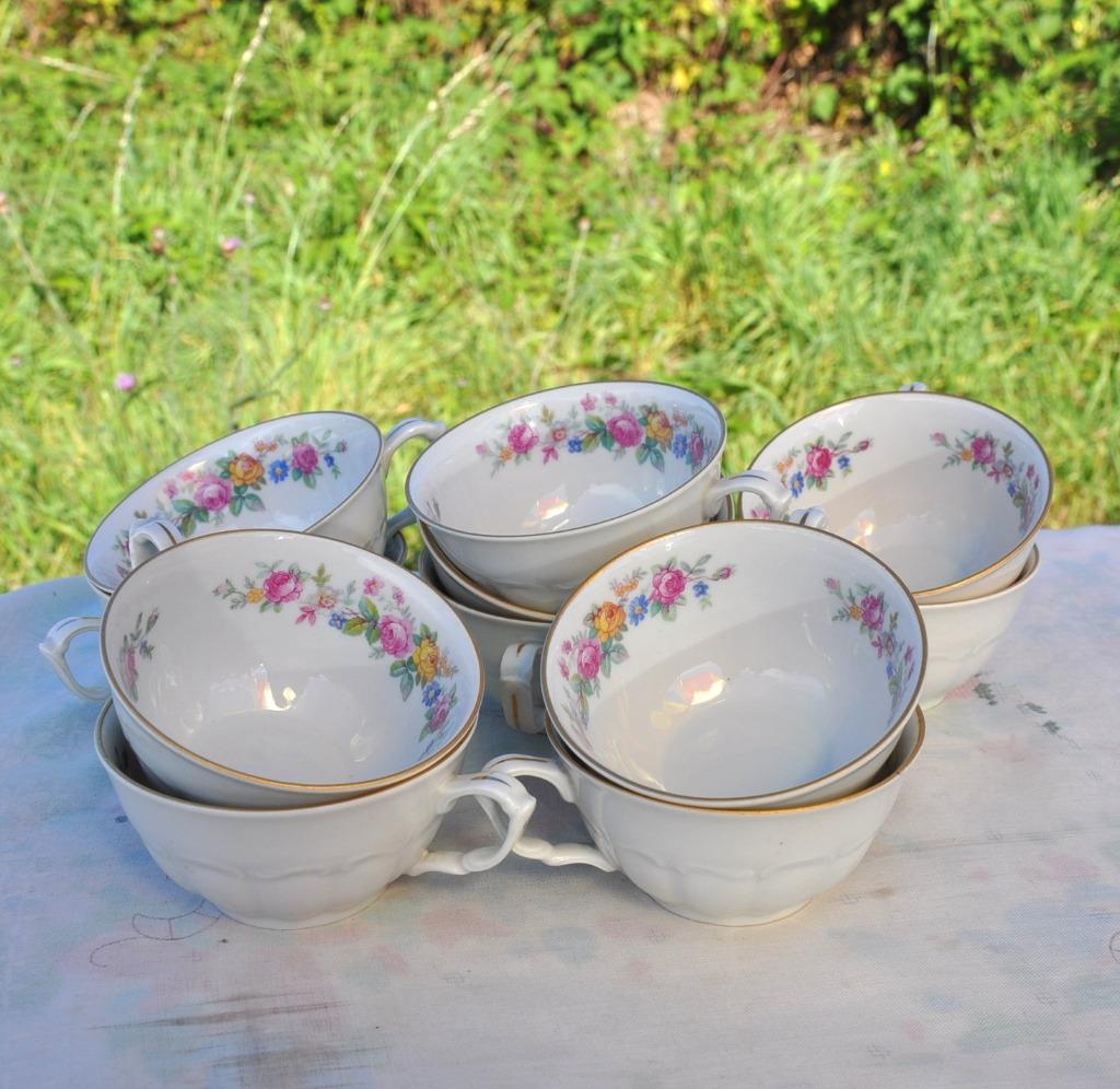 10 tasses a café en porcelaine motif bouquet, Antiquités & Art, Enlèvement ou Envoi