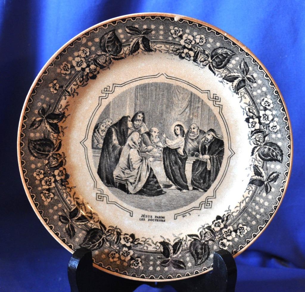 assiette Maastricht decor noir religieux (5), Antiquités & Art, Enlèvement ou Envoi