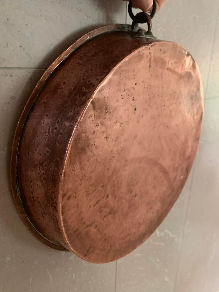 Moule en cuivre ancien, Enlèvement