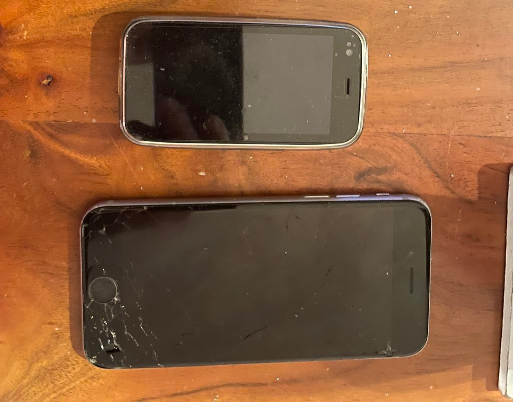 Werkende gsm en iPhone 6, Telecommunicatie, Mobiele telefoons | Hoesjes en Screenprotectors | Apple iPhone, Ophalen, Zo goed als nieuw