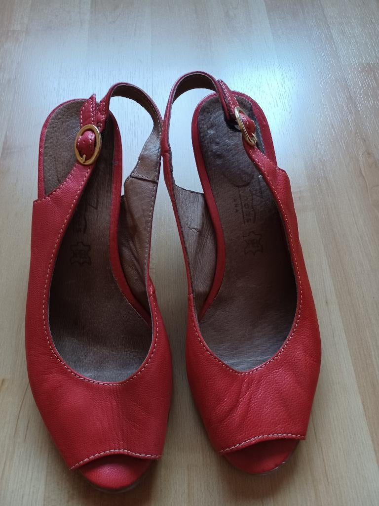 Damesschoen, Kleding | Dames, Ophalen, Sandalen of Muiltjes, Zo goed als nieuw, Rood