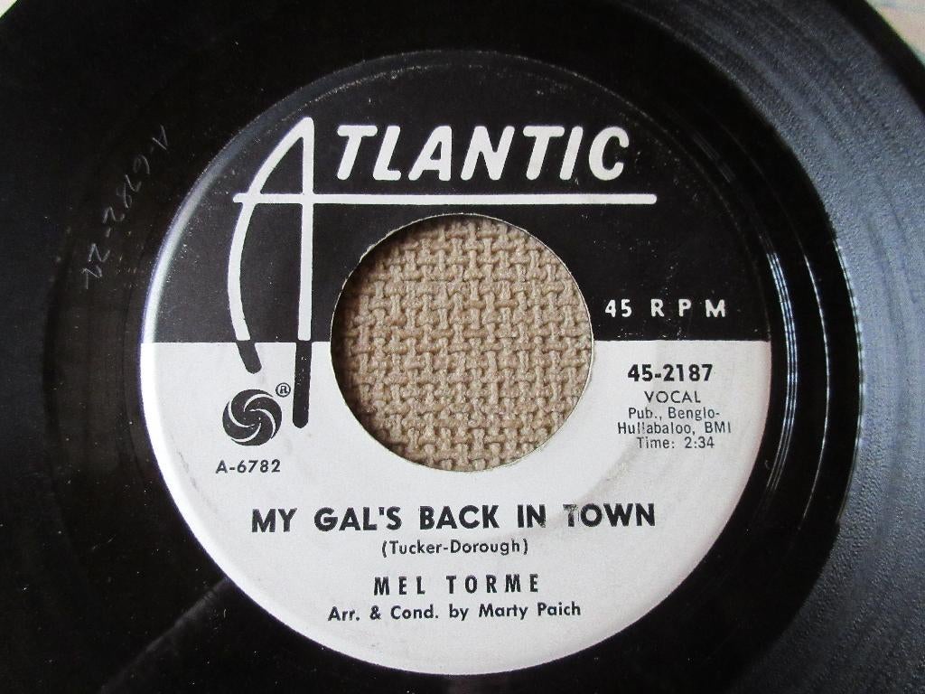 Mel Torme - My Gal's Back In Town / Gravy waltz, CD & DVD, Vinyles Singles, Enlèvement ou Envoi, Utilisé, Musique du monde