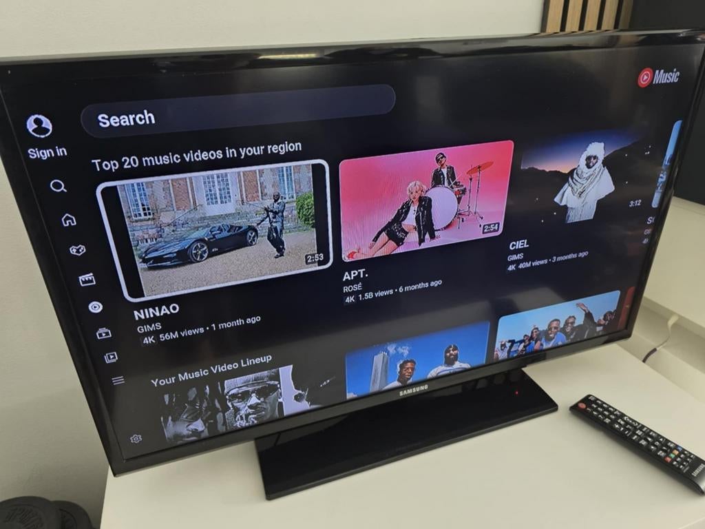 Samsung 32" met android box Smart TV 4K, Ophalen of Verzenden, Zo goed als nieuw