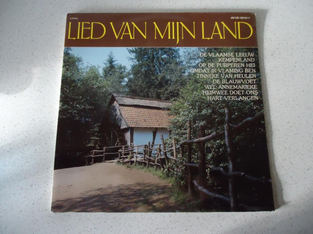 Dubbel LP van " Lied Van Mijn Land" anno 1981., Cd's en Dvd's, Ophalen of Verzenden, Zo goed als nieuw, 12 inch, Levenslied of Smartlap