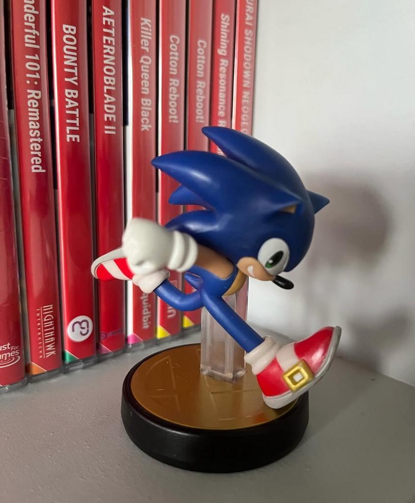 Amiibo Sonic The Hedgehog N.26 (Super Smash Bros), Games en Spelcomputers, Games | Nintendo Switch, Ophalen of Verzenden, Zo goed als nieuw