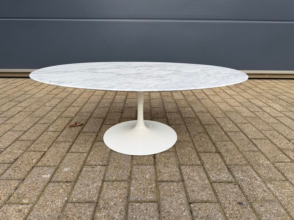 Table basse Ovale Original Knoll Tulip Eero Saarinen Carrara, Enlèvement ou Envoi, Vitra togo mah jong edra cassina b&b italia sede artifort up&up