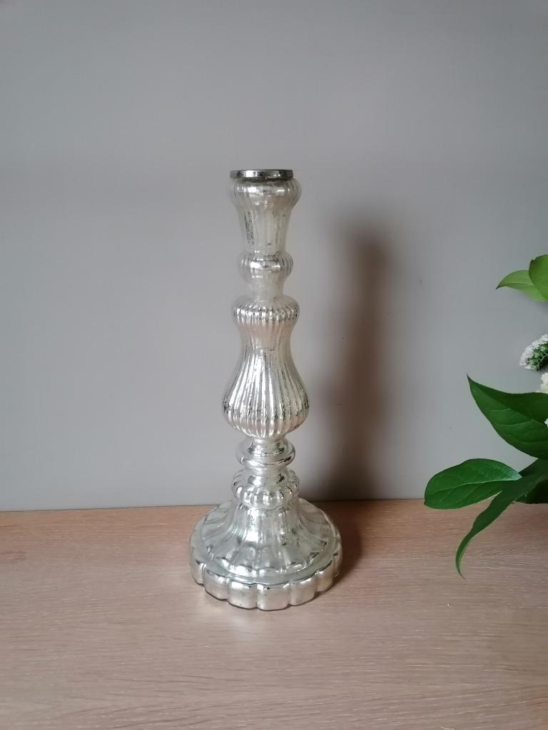 Grand bougeoir en verre, Enlèvement, Chandelier