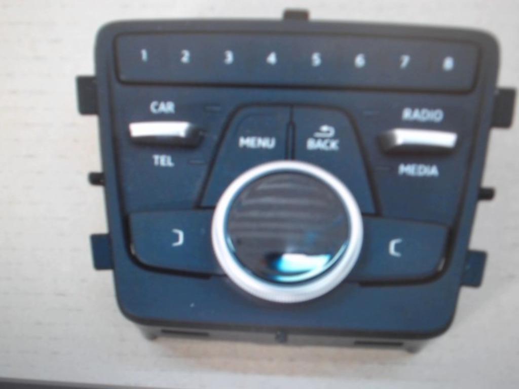 Boitier multimédia Audi A4 2015-2020 8W0919614J (433A), Ophalen, Gebruikt, Audi