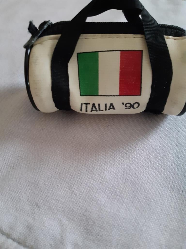 Petit sac de sport, porte-monnaie (ITALIA '90), Collections, Enlèvement ou Envoi, Utilisé